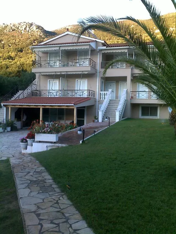Leonidas Studios Sami  Apartmán